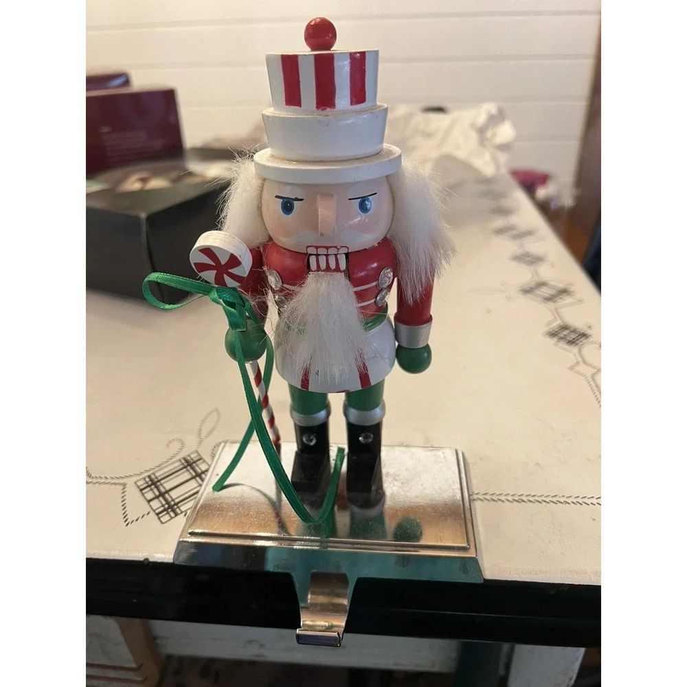 PIER 1 Imports Wooden Nutcracker Mantle Stocking Holder 2016 Mouth Opens Ornate